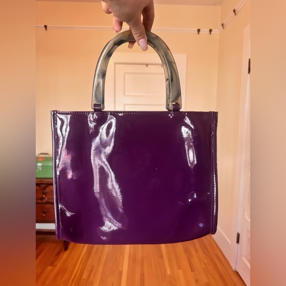 Vintage Handbags - 90s does 60s Purple Patent Leather Neiman Marcus Purse w Grey Lucite Strap